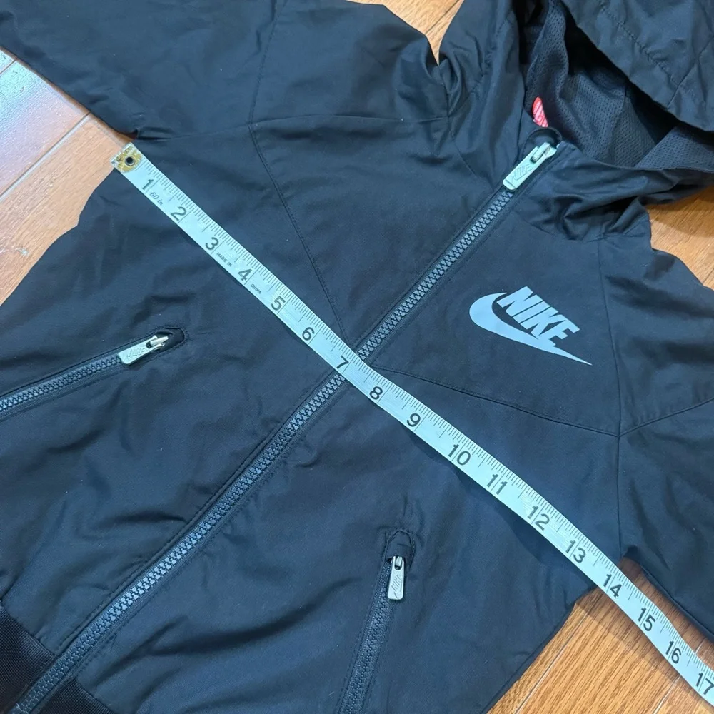 Nike Boys Small S 5  4-5 years Windrunner Jacket Black Zip Up Hooded Windbreaker